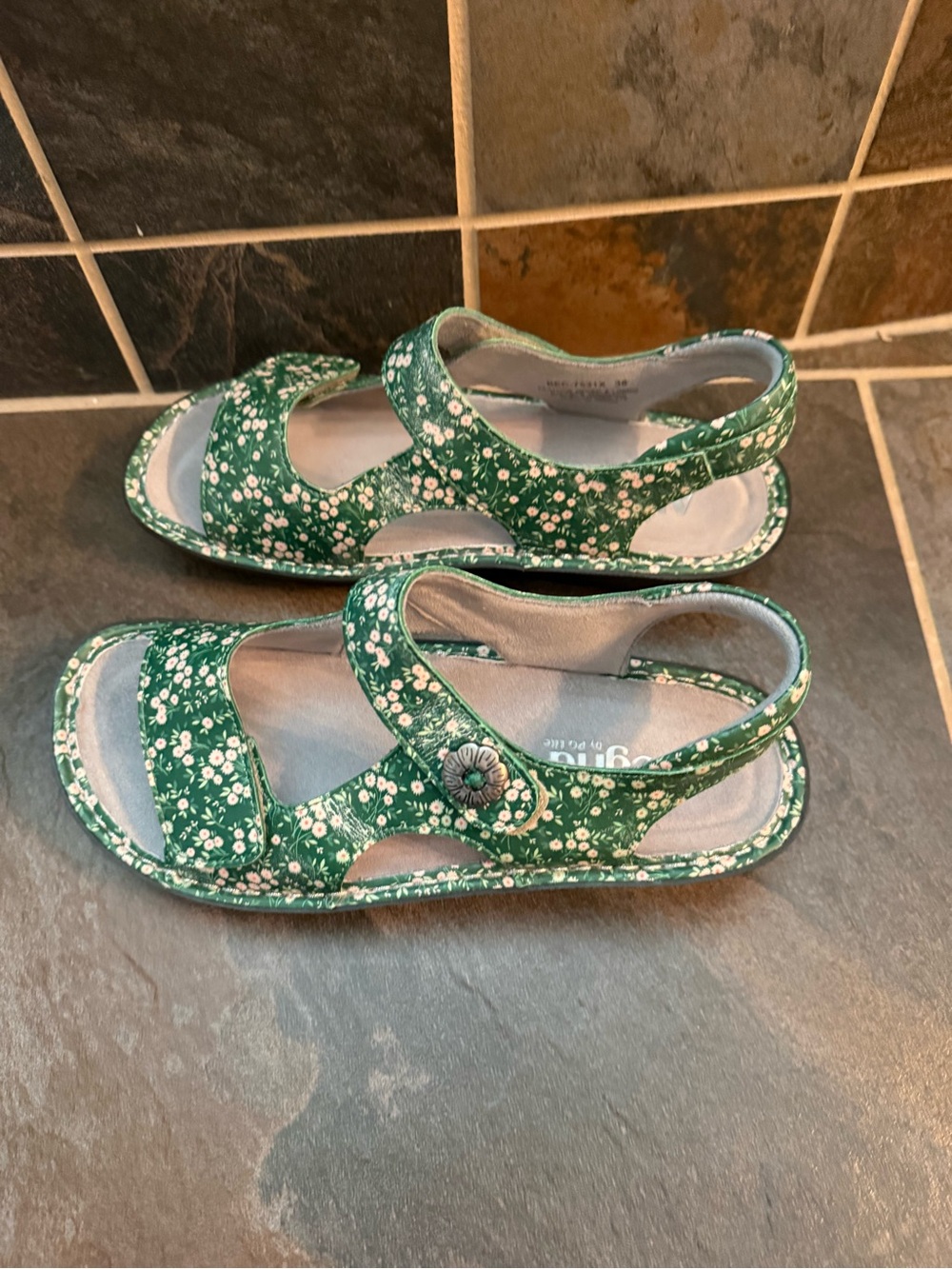 Alegria Green Floral Women’s Sandals Euro 38; US 8 - Picture 3 of 6